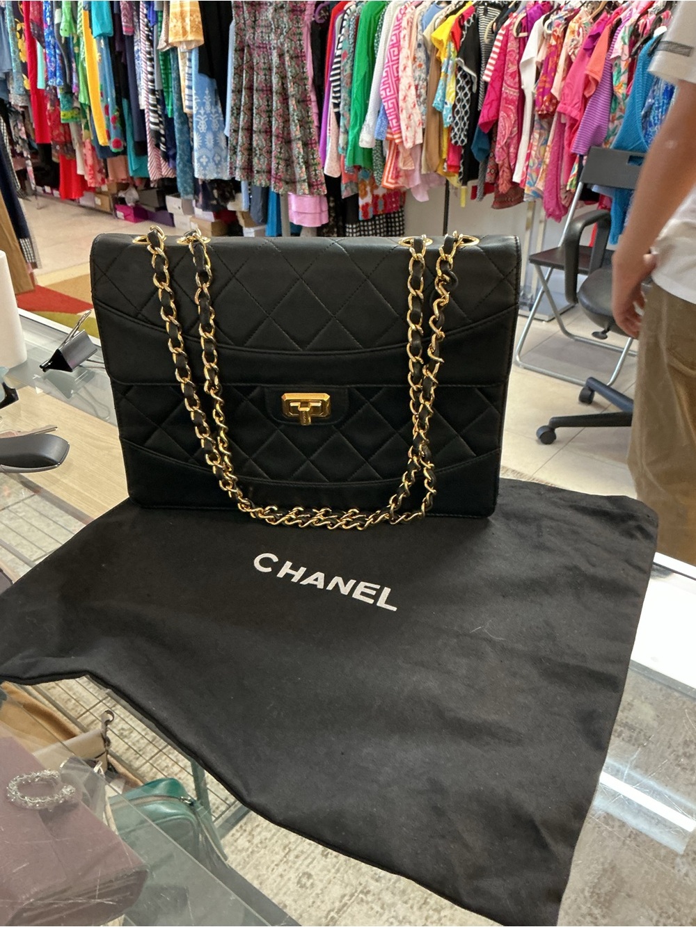 CHANEL Black Quilted Leather Shoulder Bag with Gold Chain
